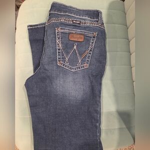 Women's Wrangler Straight Leg Jeans